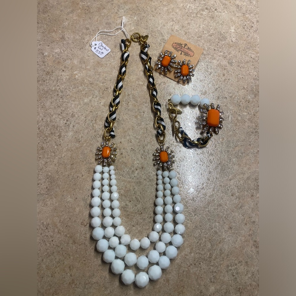 PLUNDER DESIGN RETIRED CHESTNUT SET
